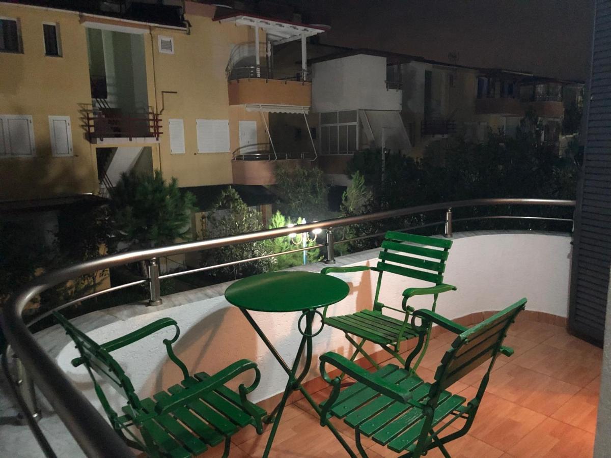 Gazi'S Apartament For Rent Golem  Bagian luar foto